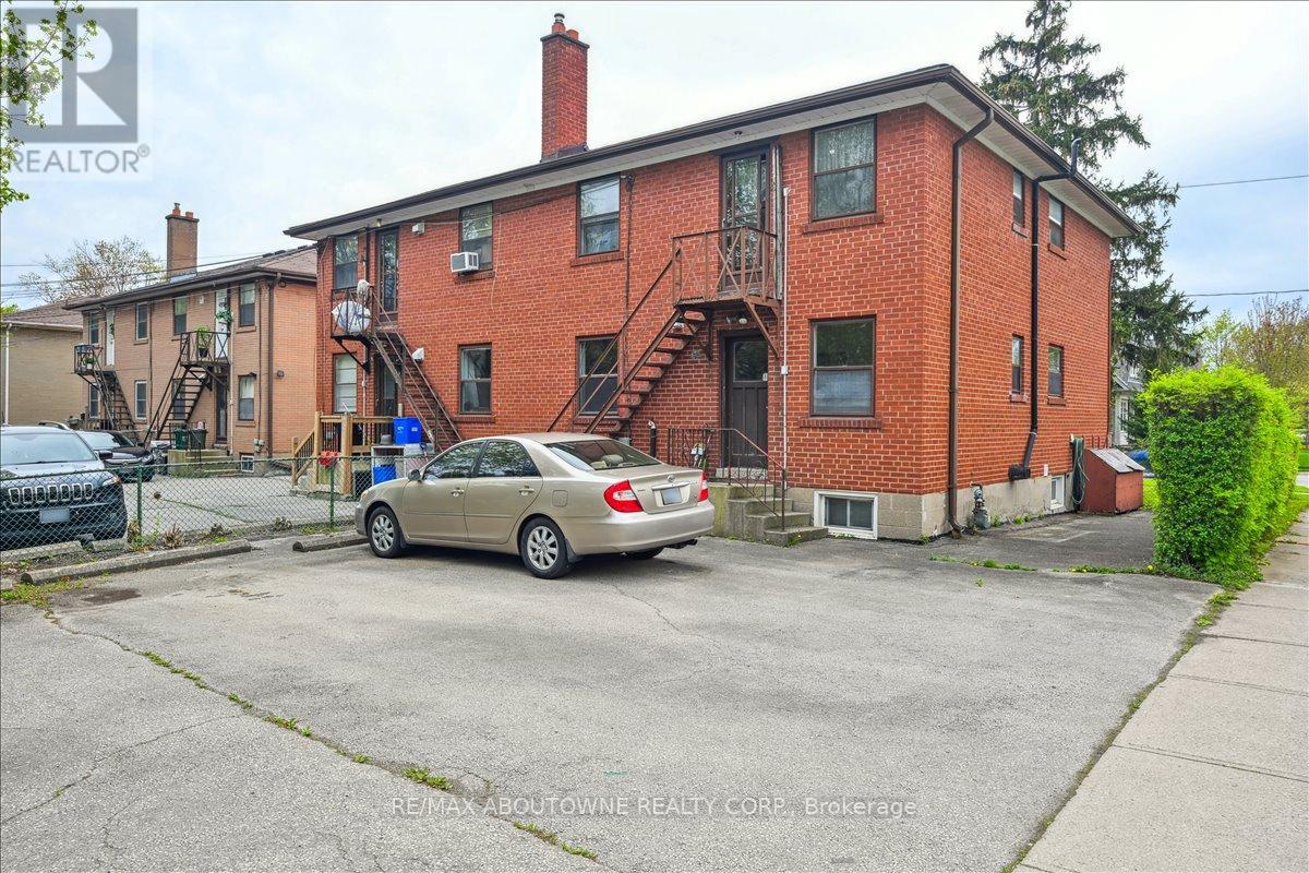 1 - 203 Nelson Street, Oakville, Ontario  L6L 3J4 - Photo 19 - W12674678