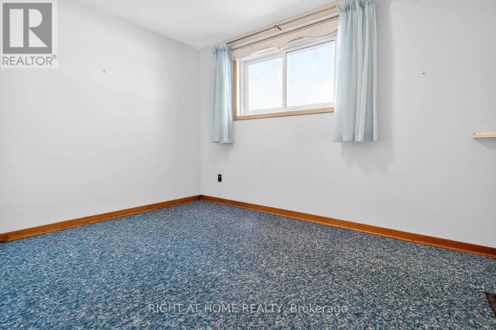 7524 Wrenwood Crescent, Mississauga, Ontario  L4T 2V7 - Photo 20 - W12674688