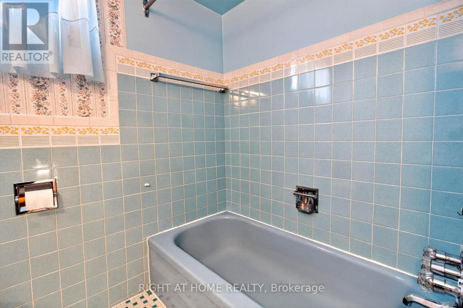 7524 Wrenwood Crescent, Mississauga, Ontario  L4T 2V7 - Photo 24 - W12674688