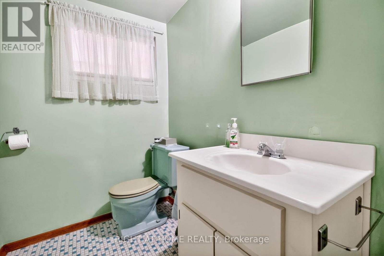 7524 Wrenwood Crescent, Mississauga, Ontario  L4T 2V7 - Photo 30 - W12674688