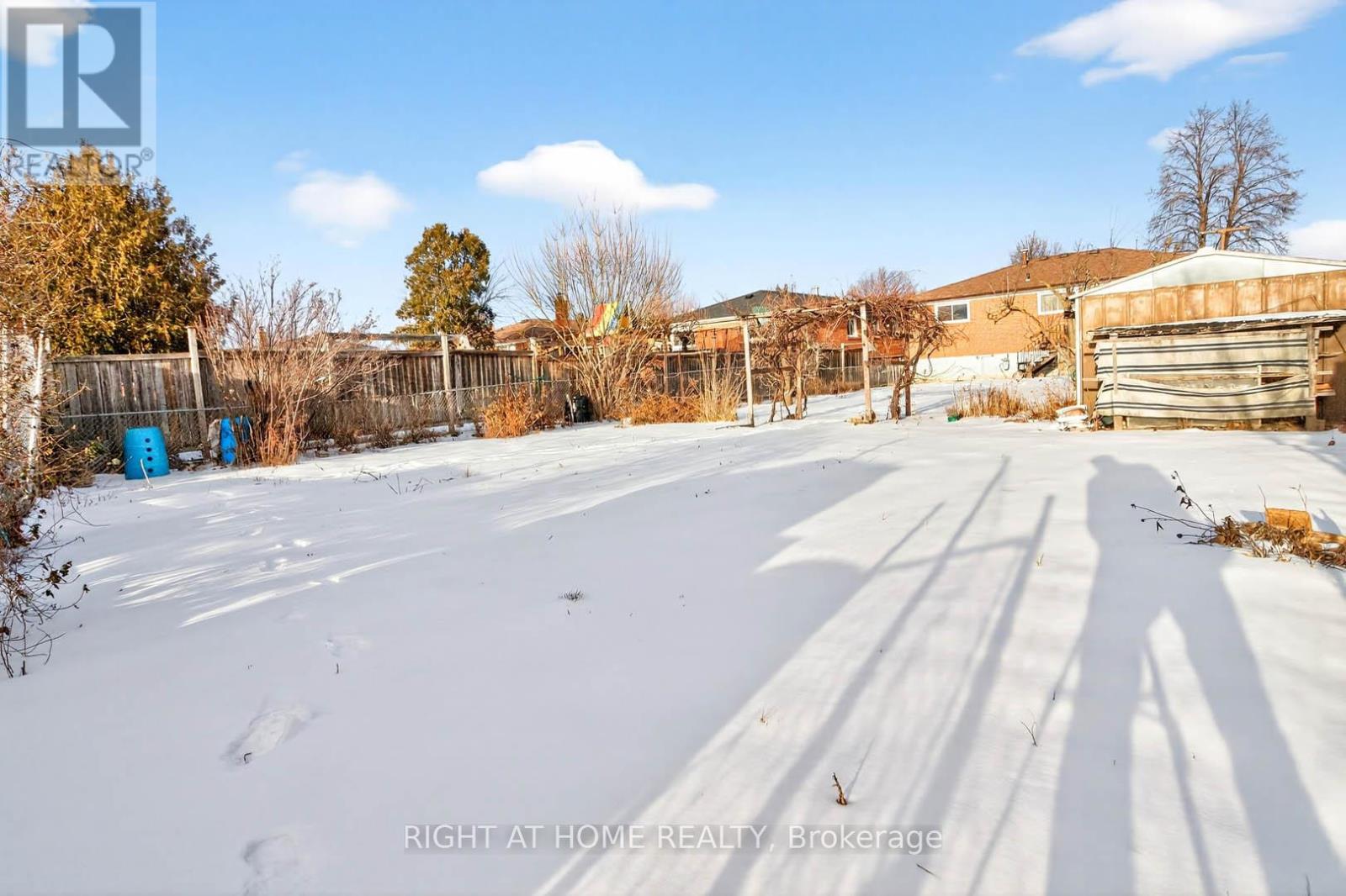 7524 Wrenwood Crescent, Mississauga, Ontario  L4T 2V7 - Photo 33 - W12674688