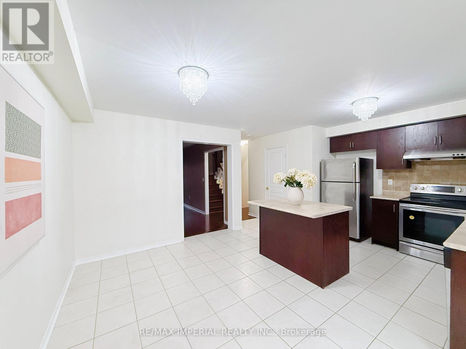 69 - 2178 Fiddlers Way, Oakville, Ontario  L6M 0L5 - Photo 2 - W12674714