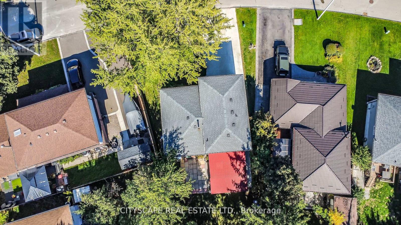 3 Geneva Crescent, Brampton, Ontario  L6S 1K7 - Photo 2 - W12674722