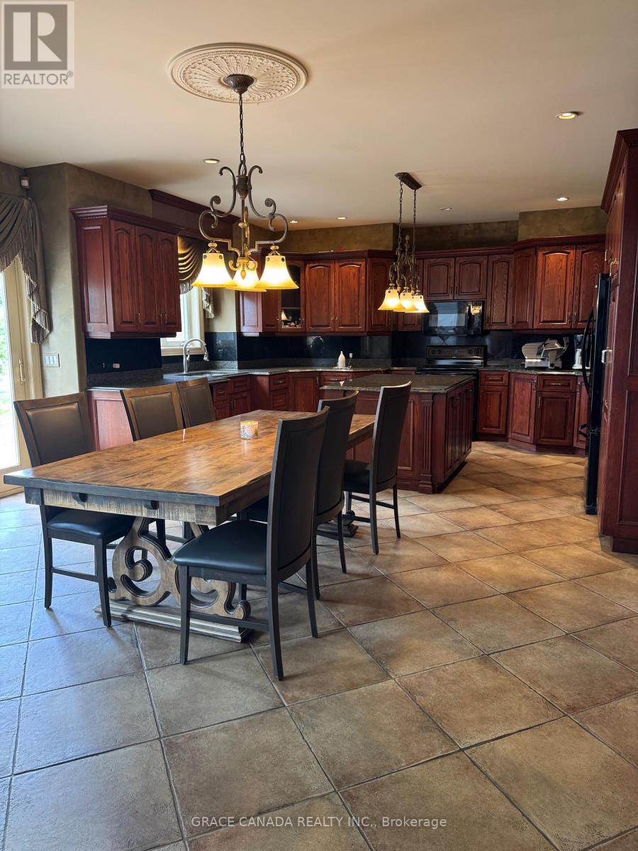 1585 Stoneybrook Crescent, Windsor, Ontario  N9G 2Z4 - Photo 26 - X12674728