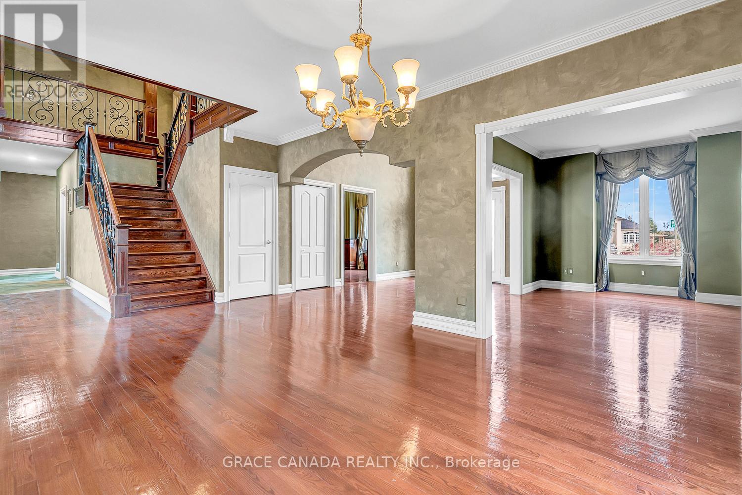 1585 Stoneybrook Crescent, Windsor, Ontario  N9G 2Z4 - Photo 8 - X12674728