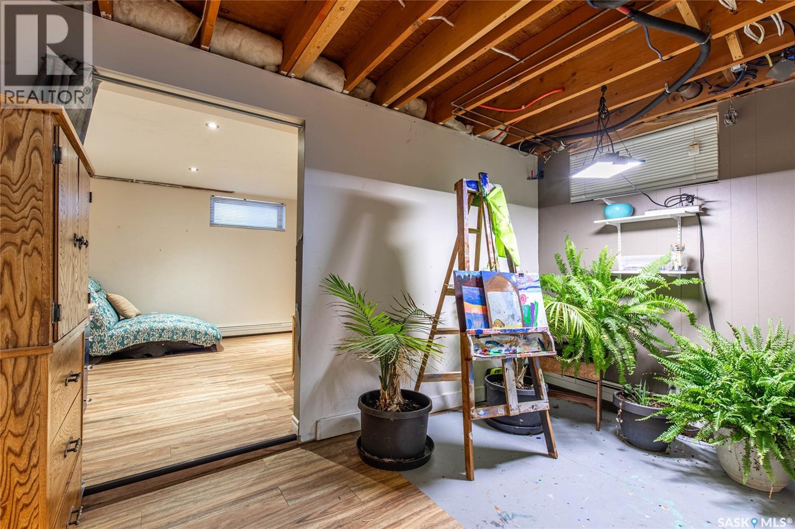 1266 Maybery Crescent, Moose Jaw, Saskatchewan  S6H 7B4 - Photo 31 - SK025638