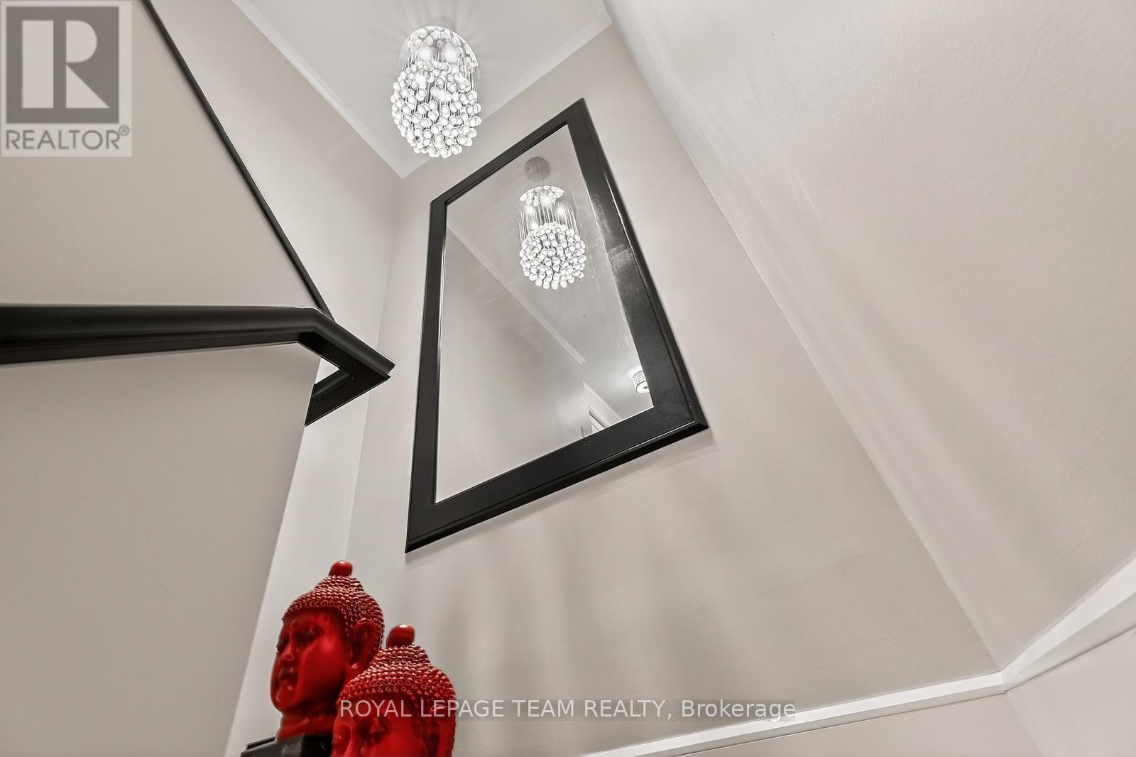 Unit 10 - 55 Whitemarl Drive, Ottawa, Ontario  K1L 8J9 - Photo 27 - X12674740