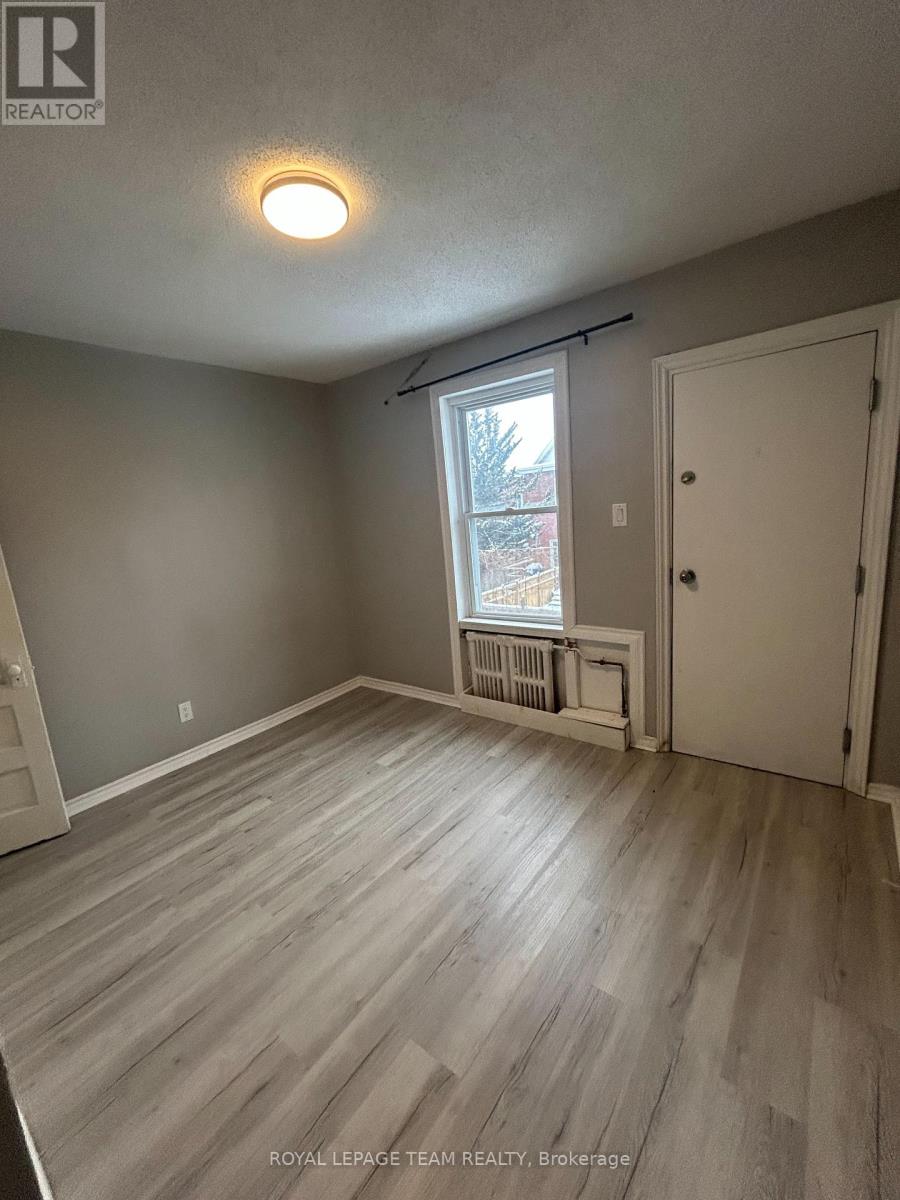 3 - 883 Somerset Street W, Ottawa, Ontario  K1R 6R6 - Photo 10 - X12674742