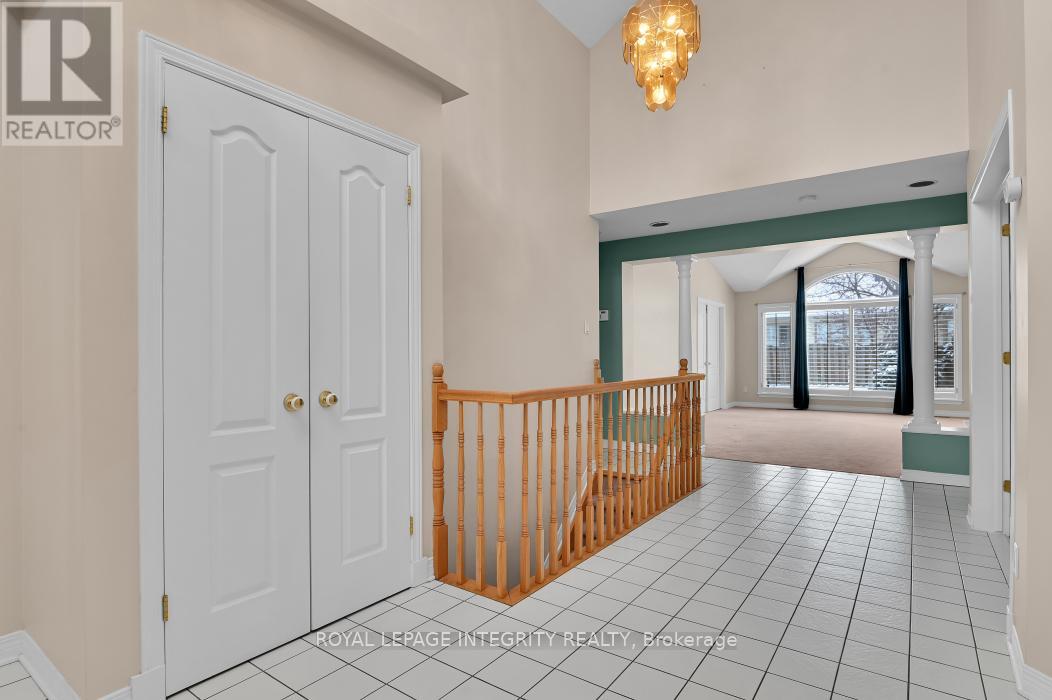 49 Sai Crescent, Ottawa, Ontario  K1G 5N8 - Photo 4 - X12674748