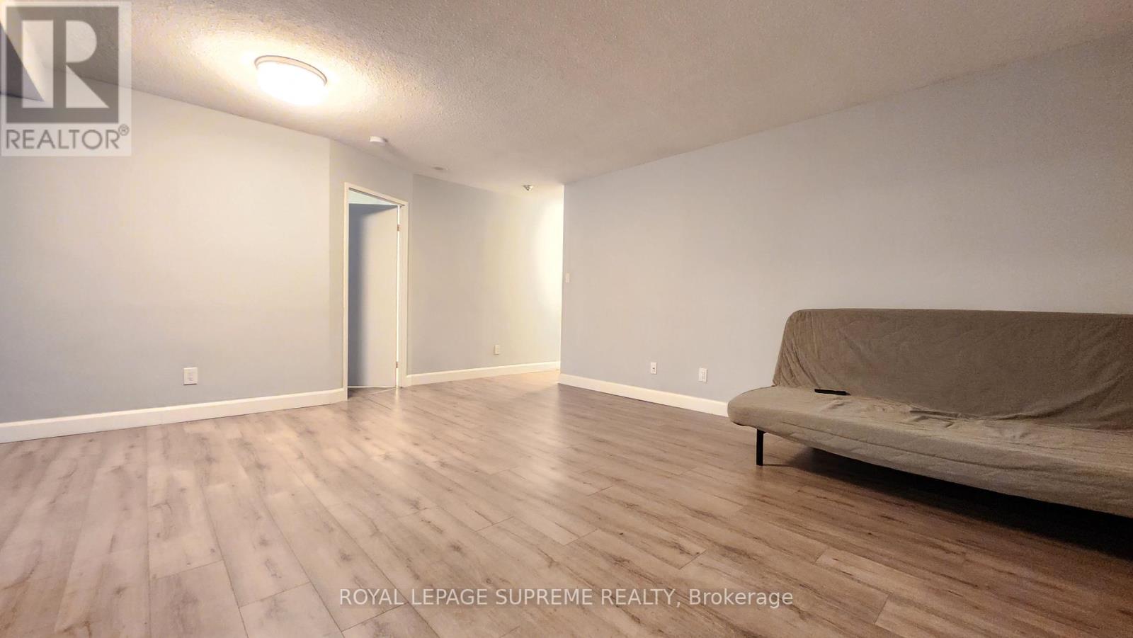 808 - 633 Bay Street, Toronto, Ontario  M5G 2G4 - Photo 3 - C12674738