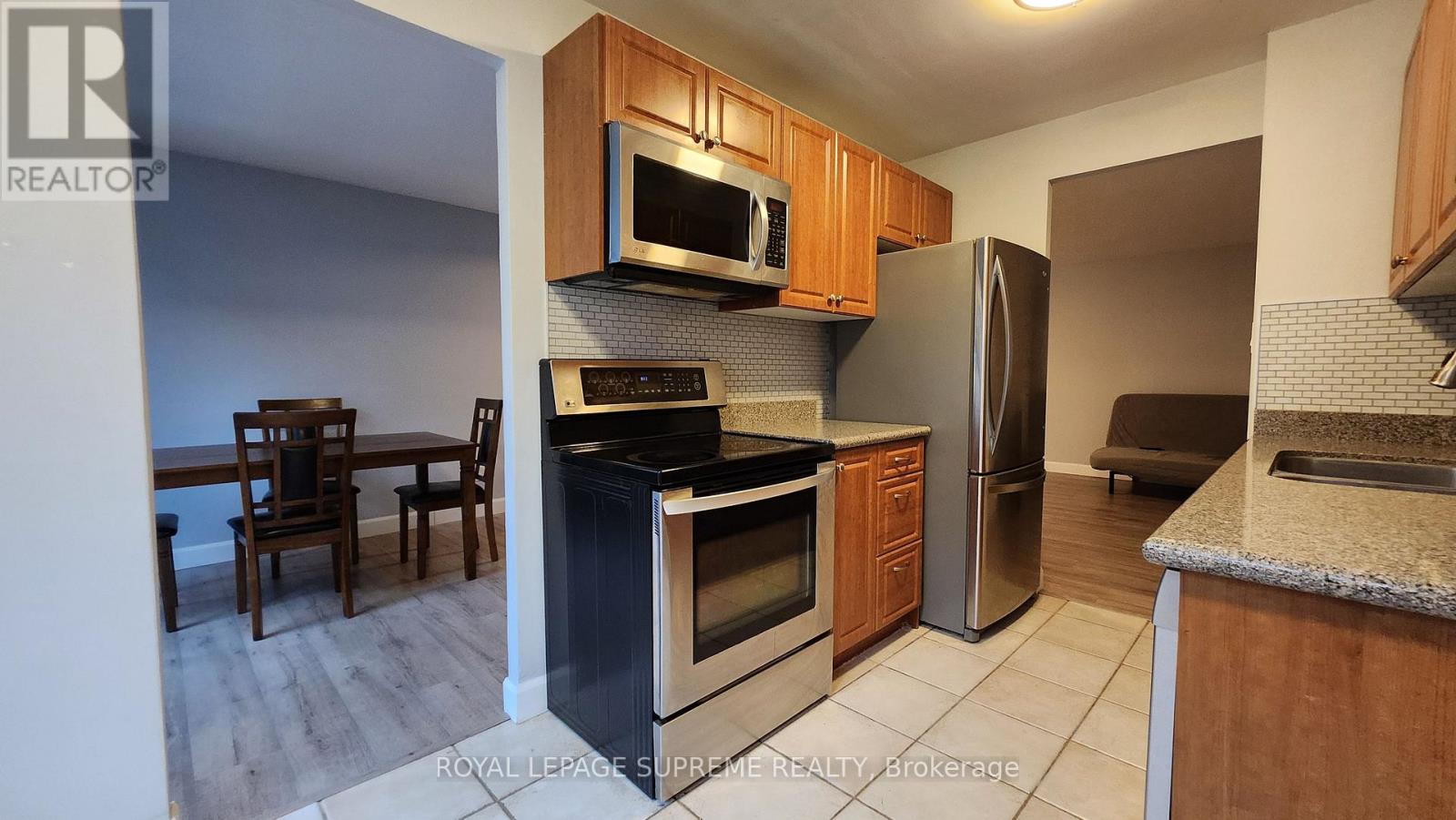 808 - 633 Bay Street, Toronto, Ontario  M5G 2G4 - Photo 7 - C12674738