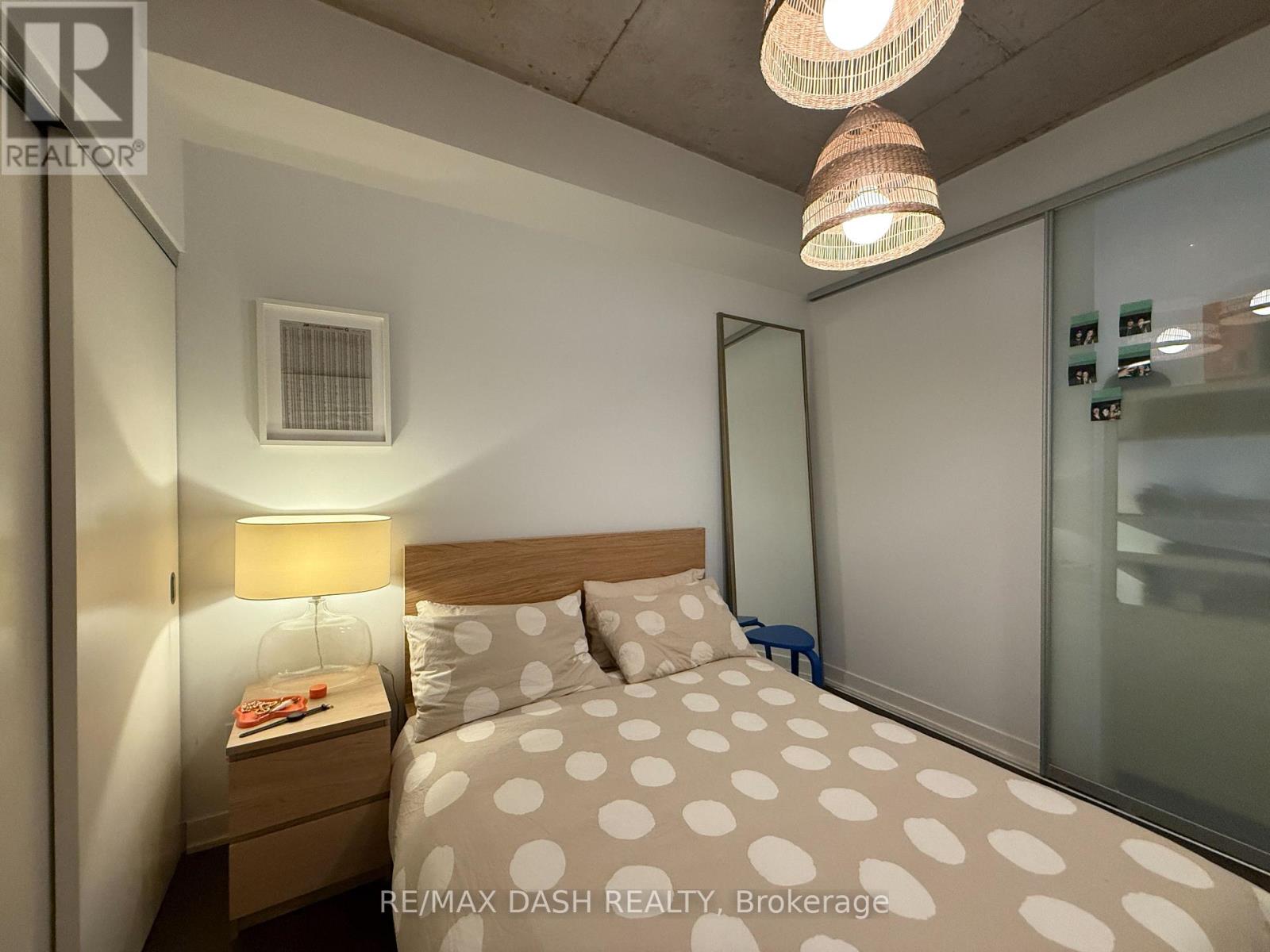 210 - 8 Gladstone Avenue, Toronto, Ontario  M6J 3K6 - Photo 4 - C12674760