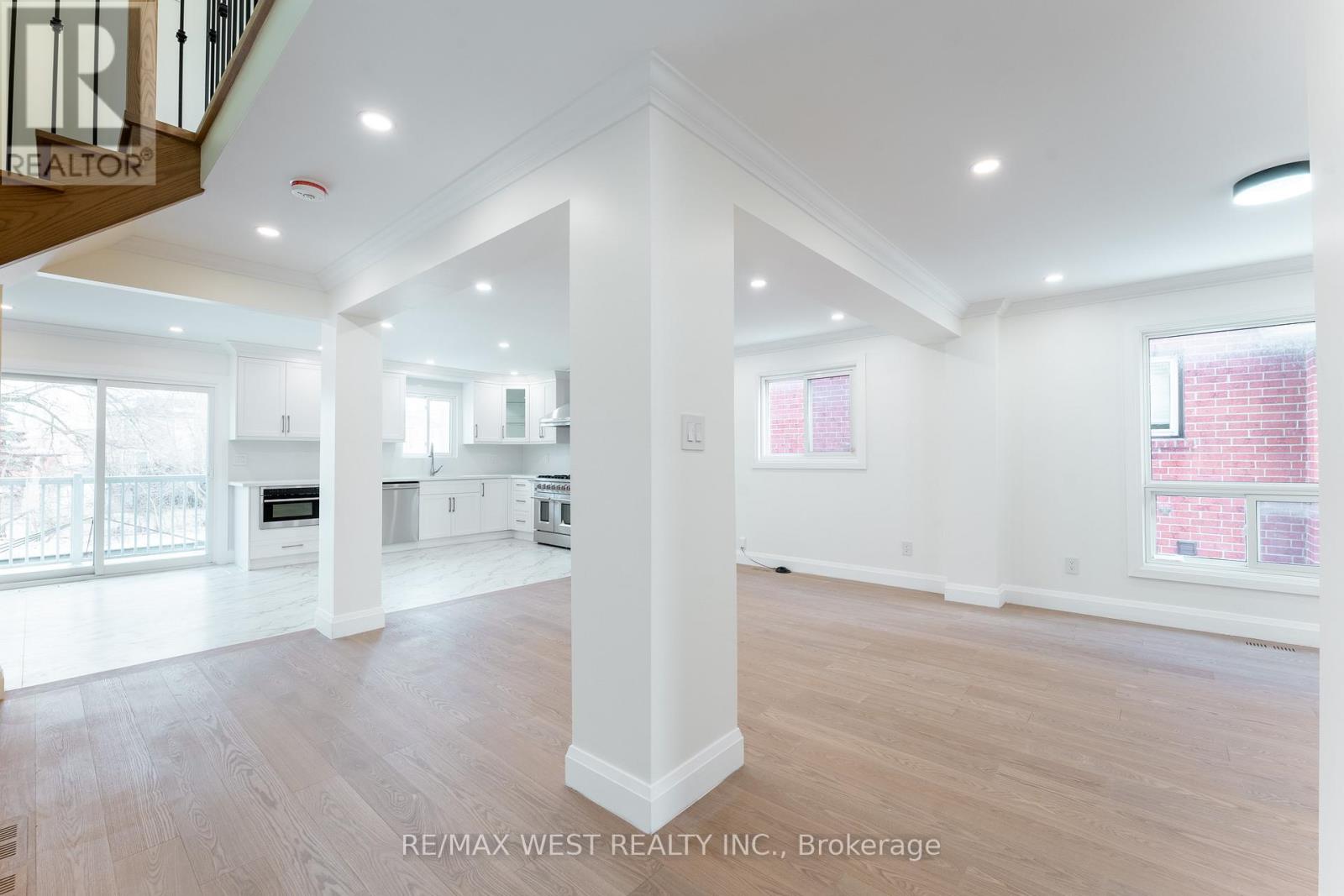 188 Misty Meadow Drive, Vaughan, Ontario  L4L 3V7 - Photo 7 - N12674746