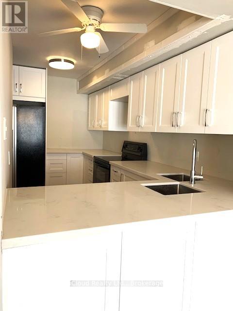 3 Davy Point Circle, Georgina, Ontario  L4P 3H1 - Photo 11 - N12674762