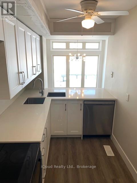 3 Davy Point Circle, Georgina, Ontario  L4P 3H1 - Photo 12 - N12674762