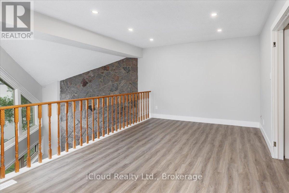 3 Davy Point Circle, Georgina, Ontario  L4P 3H1 - Photo 17 - N12674762