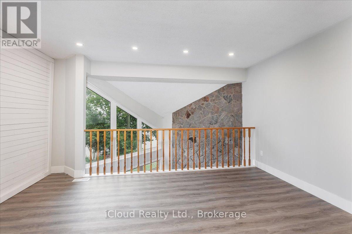 3 Davy Point Circle, Georgina, Ontario  L4P 3H1 - Photo 18 - N12674762