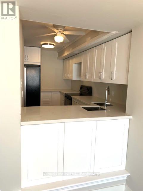 3 Davy Point Circle, Georgina, Ontario  L4P 3H1 - Photo 9 - N12674762