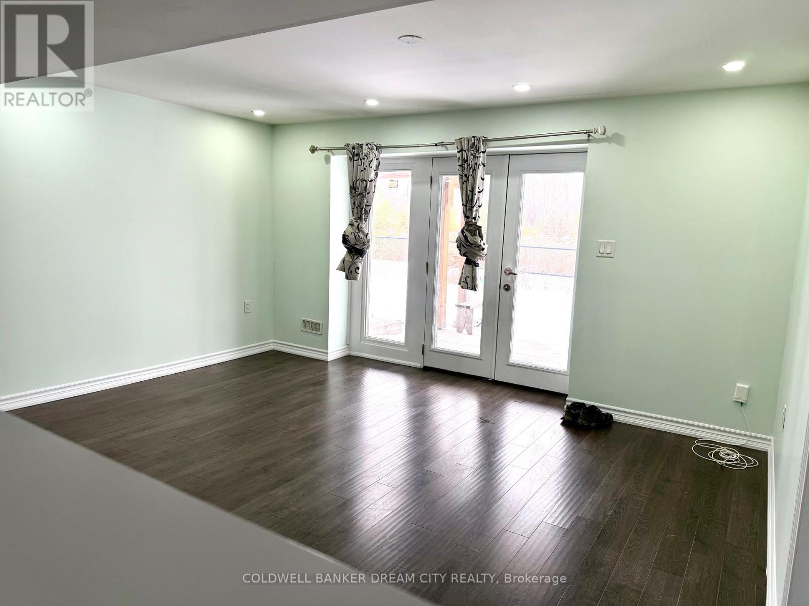 44 Mincing Trail, Brampton, Ontario  L7A 4T3 - Photo 7 - W12651836