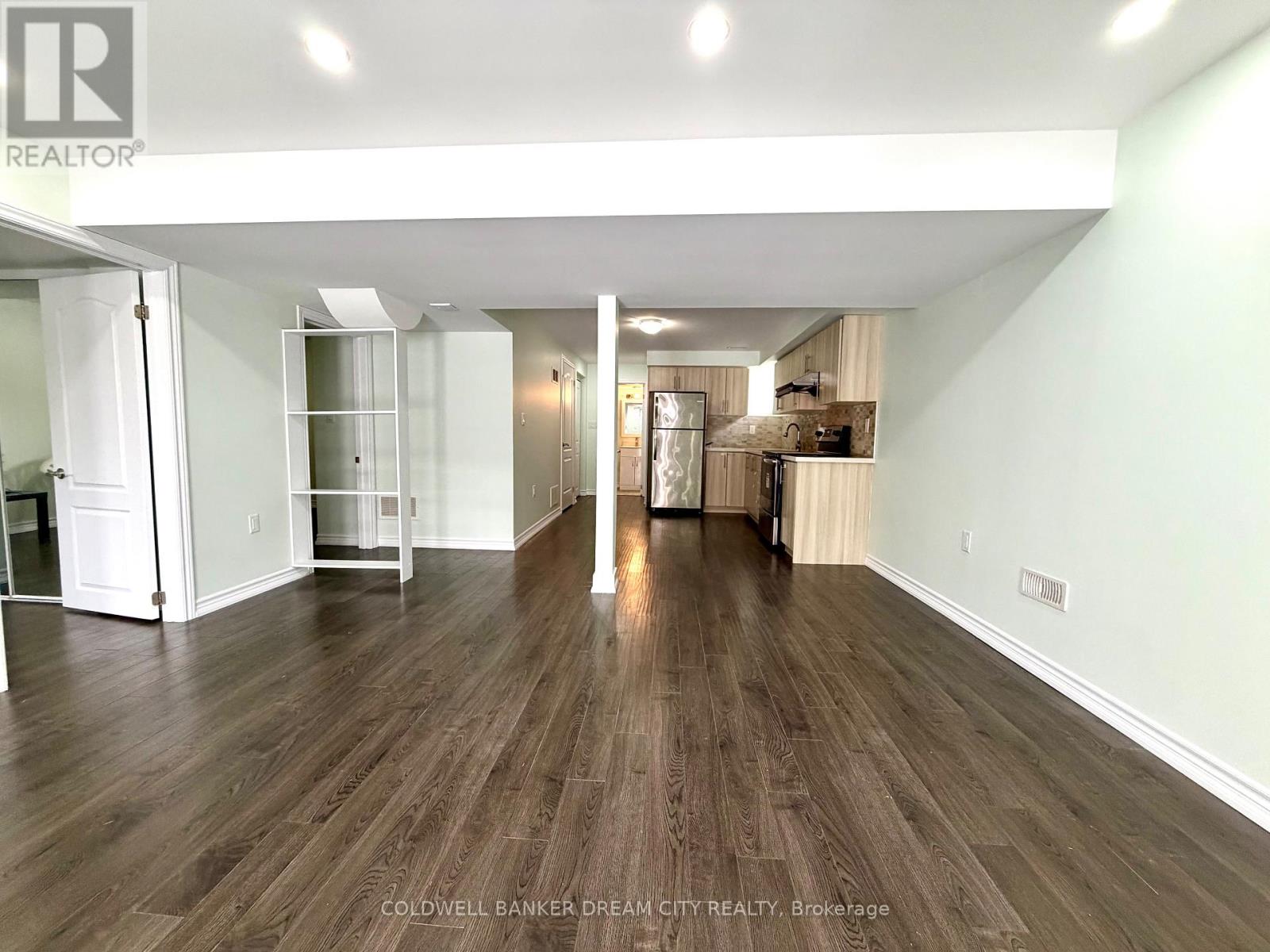 44 Mincing Trail, Brampton, Ontario  L7A 4T3 - Photo 8 - W12651836