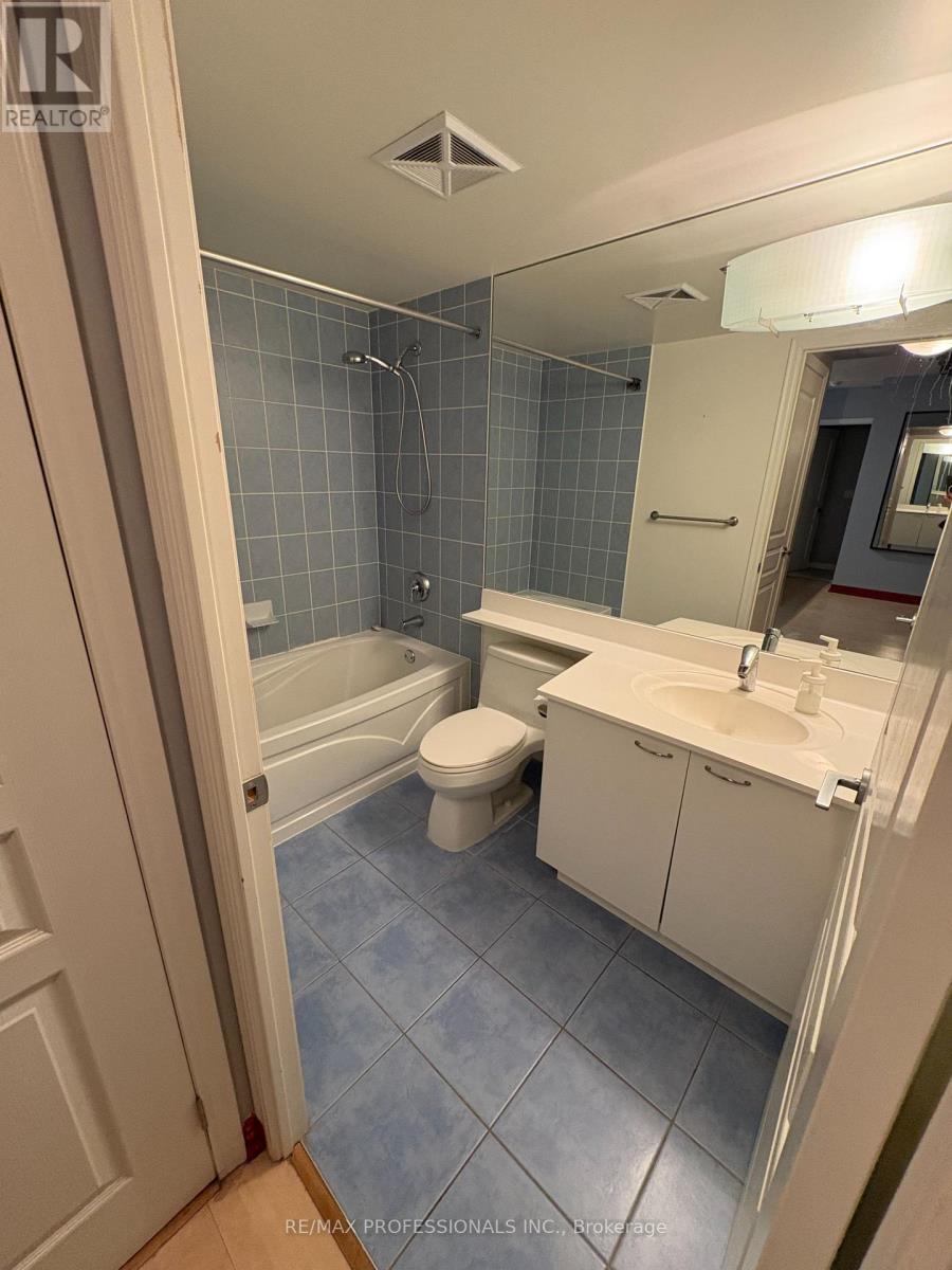 610 - 1403 Royal York Road, Toronto, Ontario  M9P 0A1 - Photo 15 - W12664236
