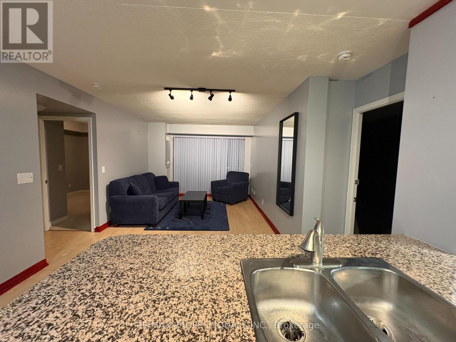 610 - 1403 Royal York Road, Toronto, Ontario  M9P 0A1 - Photo 11 - W12664236