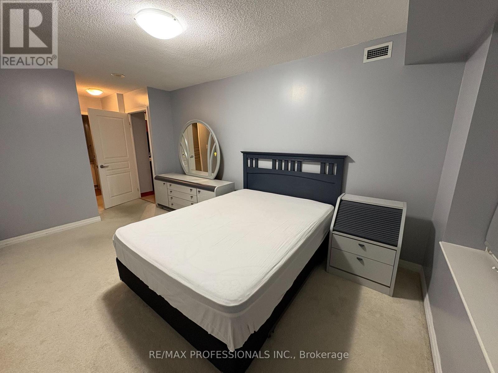 610 - 1403 Royal York Road, Toronto, Ontario  M9P 0A1 - Photo 20 - W12664236