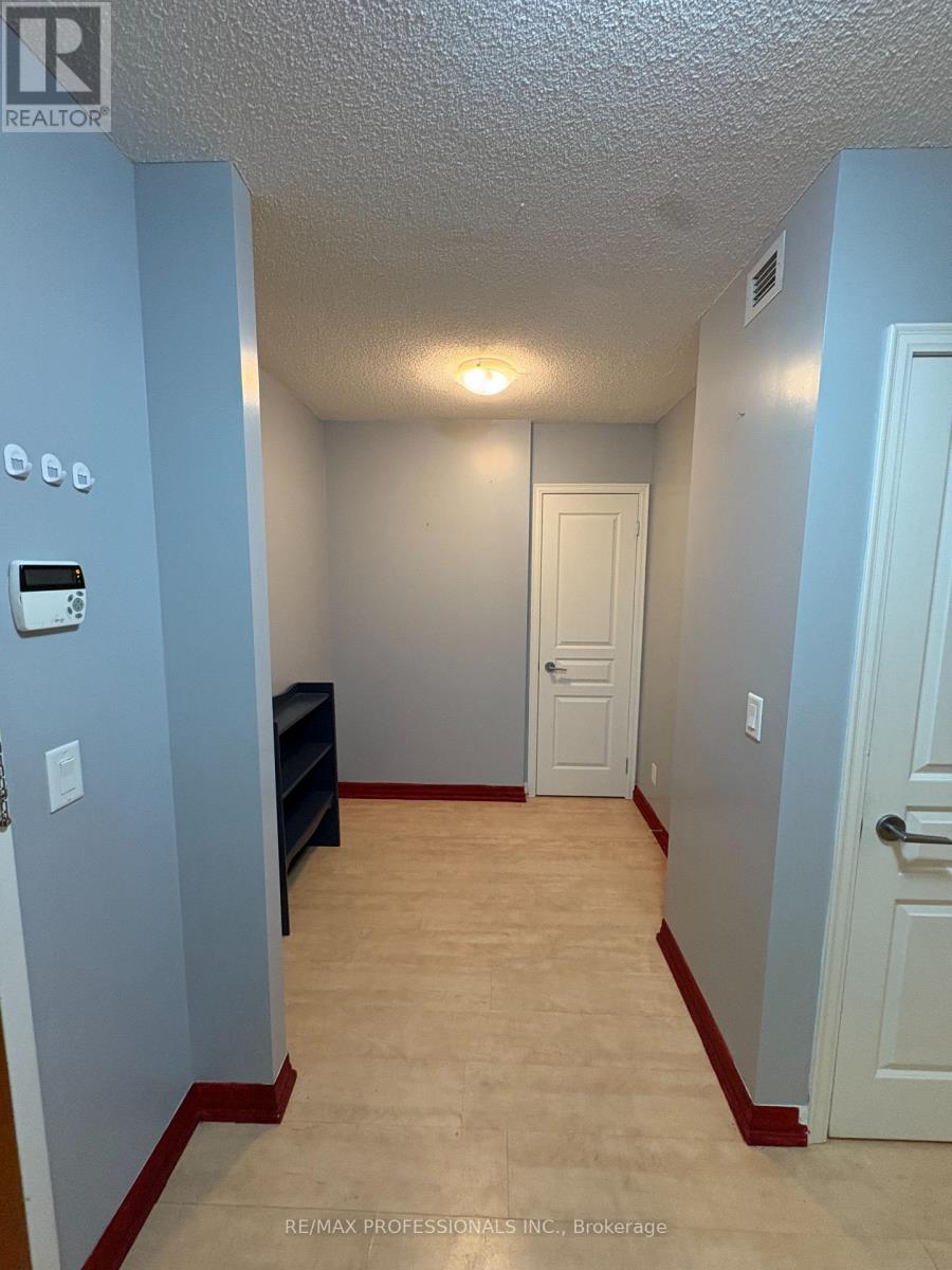 610 - 1403 Royal York Road, Toronto, Ontario  M9P 0A1 - Photo 8 - W12664236