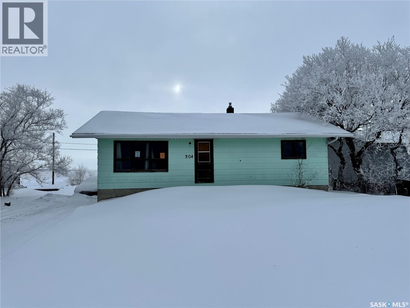 304 Carson STREET, Dundurn, Saskatchewan