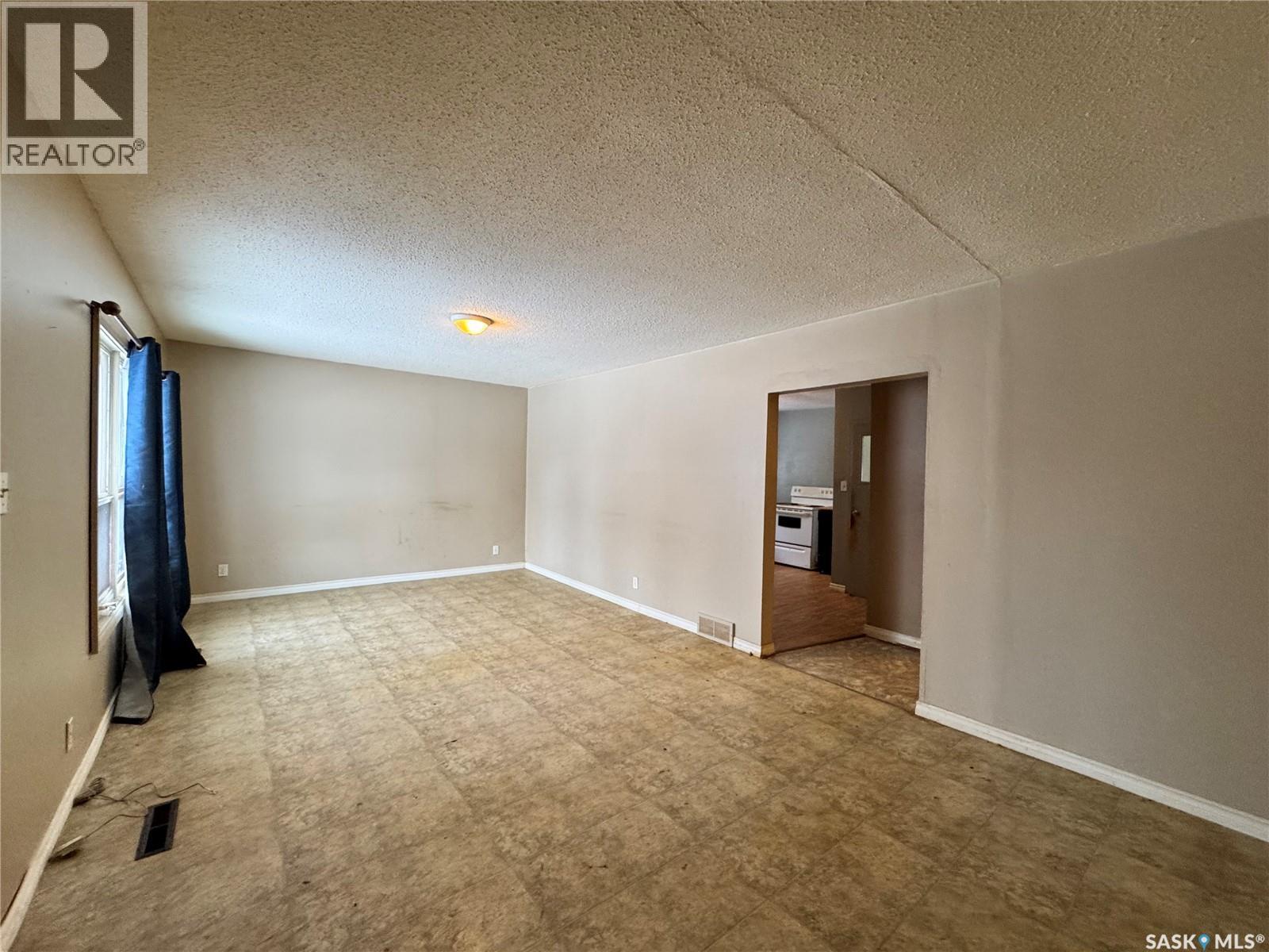 304 Carson Street, Dundurn, Saskatchewan  S0K 1K0 - Photo 10 - SK026391