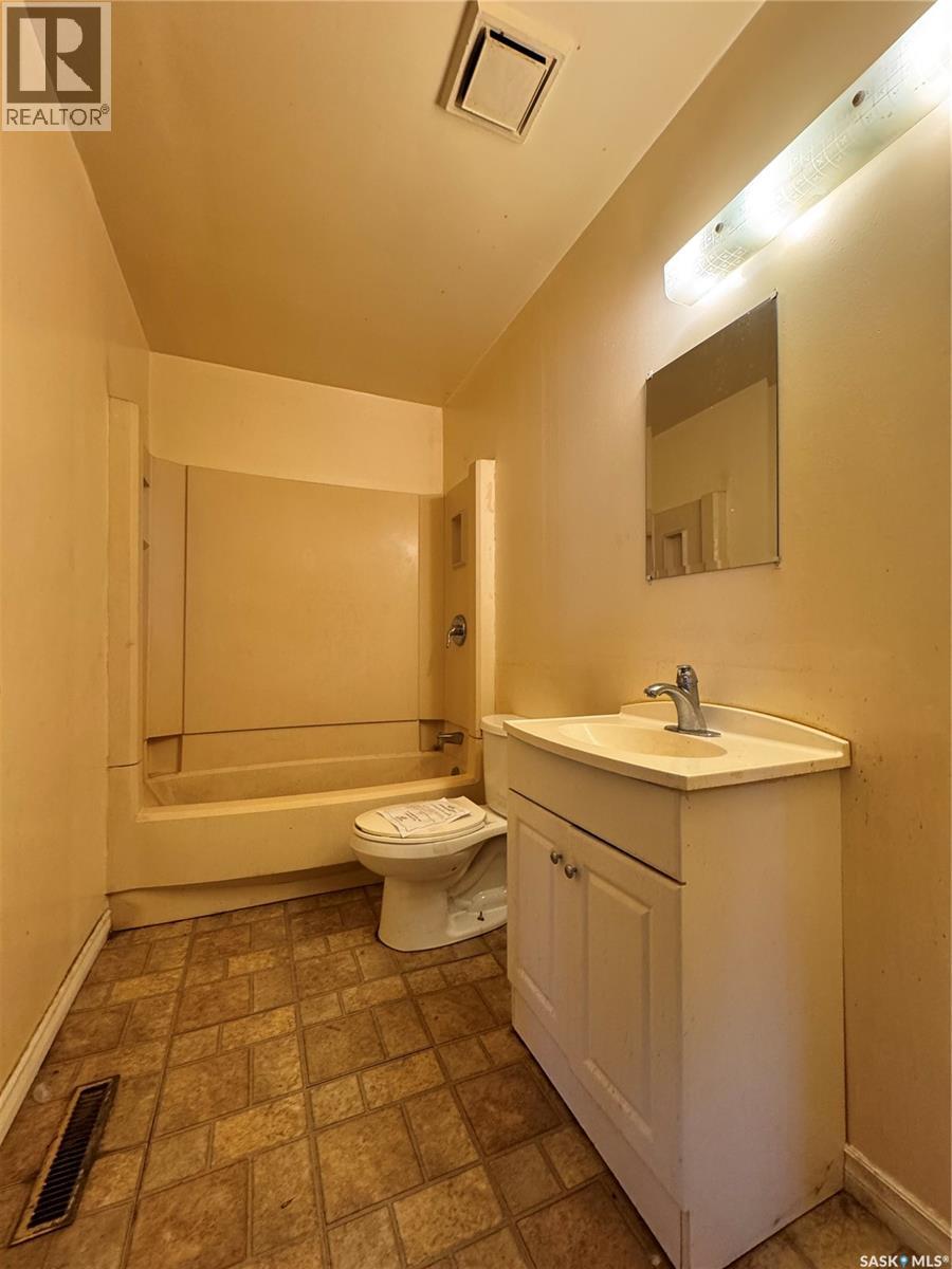 304 Carson Street, Dundurn, Saskatchewan  S0K 1K0 - Photo 12 - SK026391