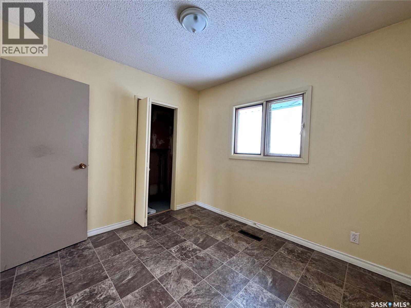 304 Carson Street, Dundurn, Saskatchewan  S0K 1K0 - Photo 15 - SK026391