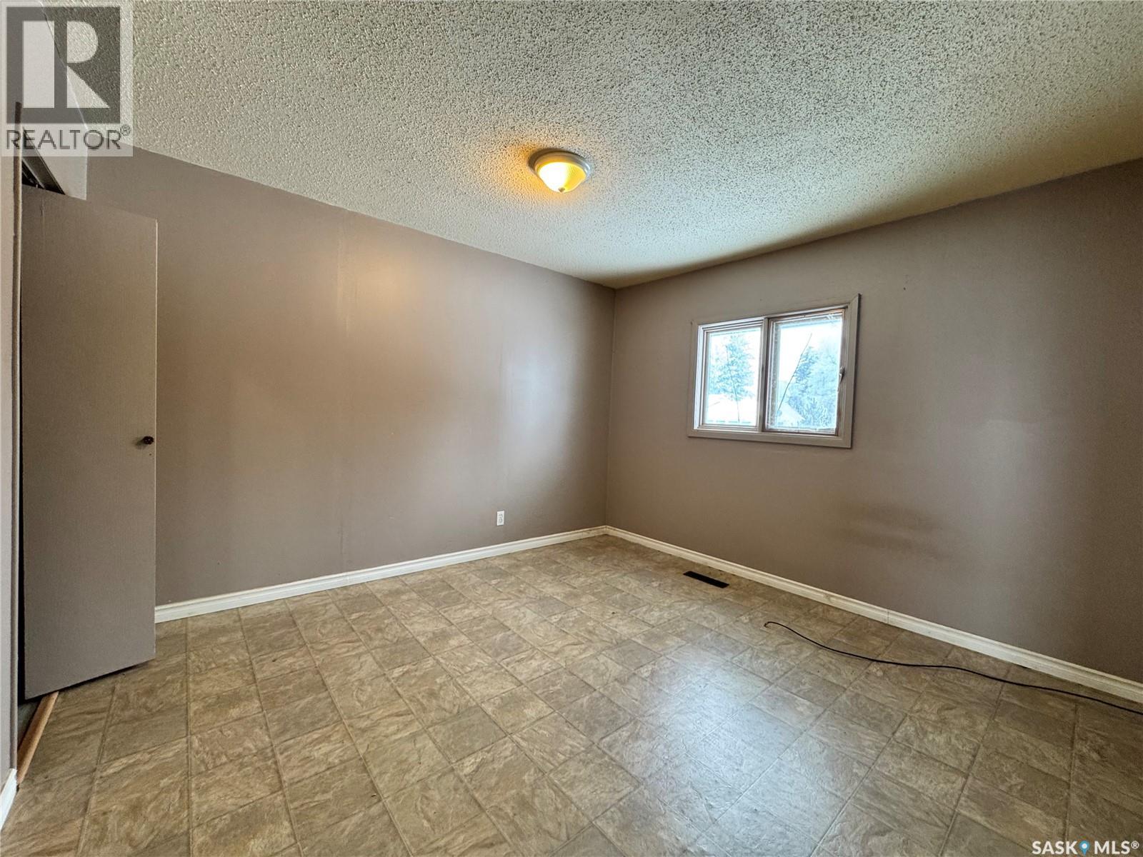 304 Carson Street, Dundurn, Saskatchewan  S0K 1K0 - Photo 16 - SK026391