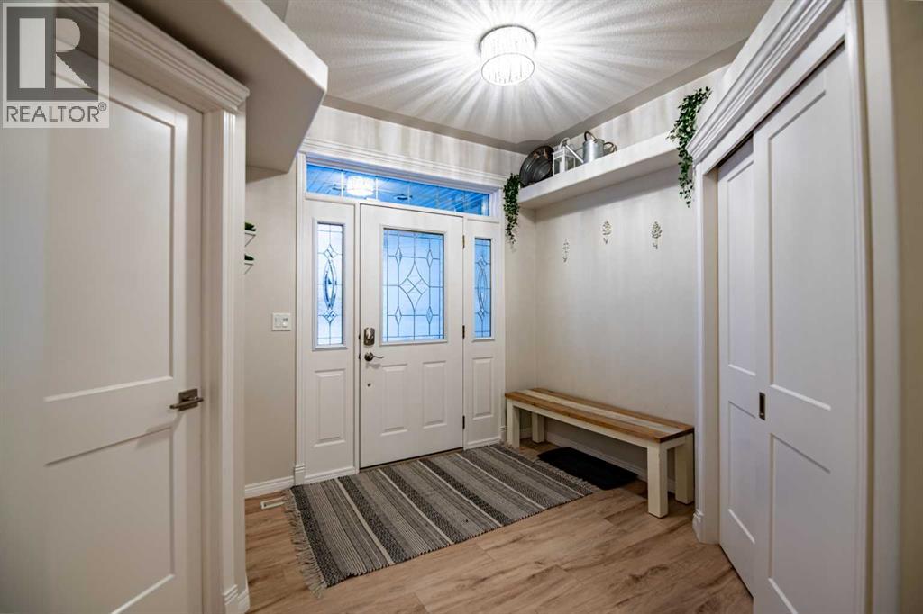 114 Alberts Close, Red Deer, Alberta  T4R 3J8 - Photo 4 - A2276421