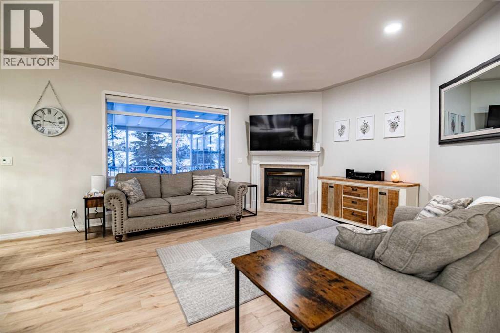 114 Alberts Close, Red Deer, Alberta  T4R 3J8 - Photo 9 - A2276421