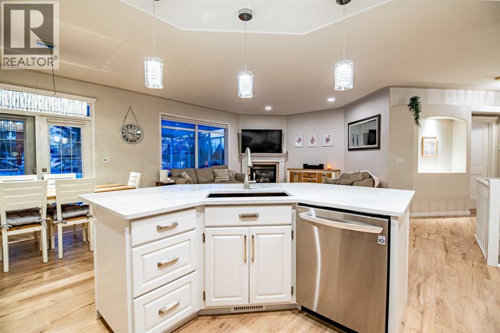 114 Alberts Close, Red Deer, Alberta  T4R 3J8 - Photo 11 - A2276421