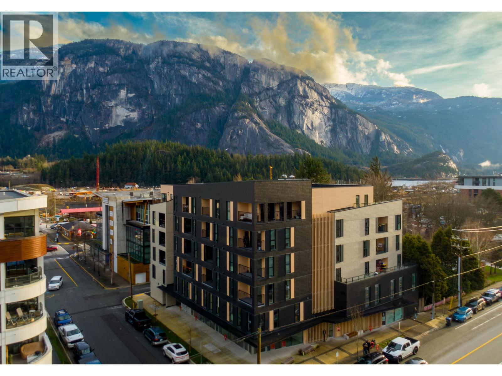 405 37994 SECOND AVENUE, Squamish, British Columbia