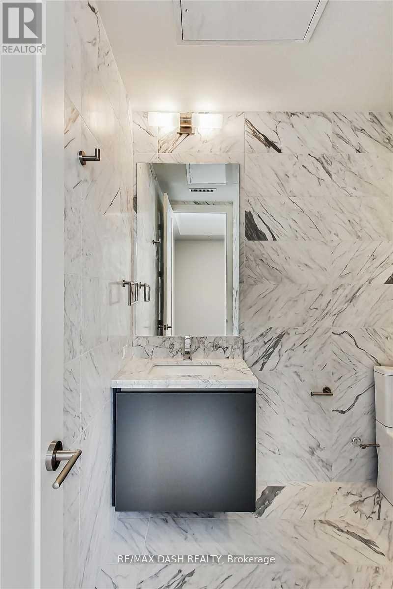 1001 - 151 Avenue Road, Toronto, Ontario  M5R 2H7 - Photo 10 - C12674780