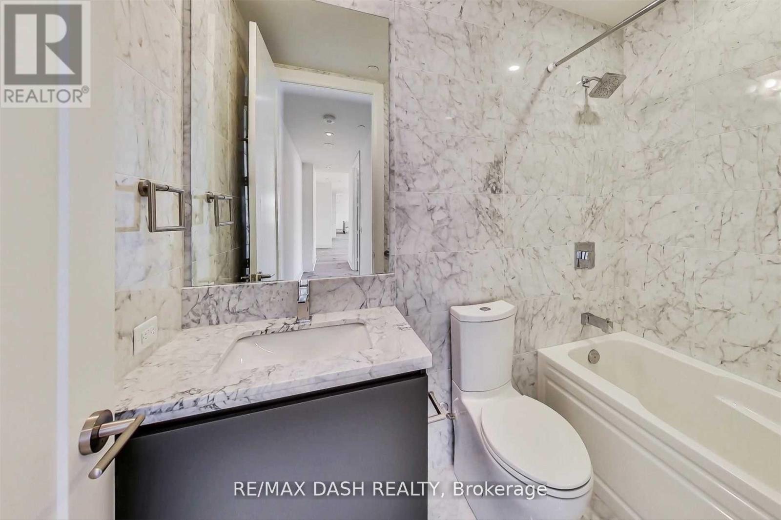 1001 - 151 Avenue Road, Toronto, Ontario  M5R 2H7 - Photo 6 - C12674780