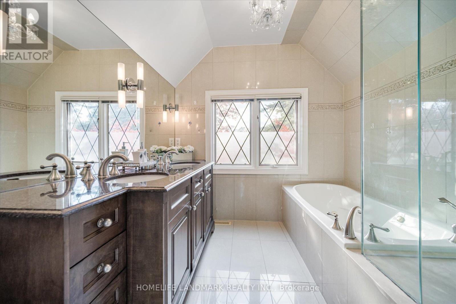 3 Old English Lane, Markham, Ontario  L3T 2T8 - Photo 26 - N12674820