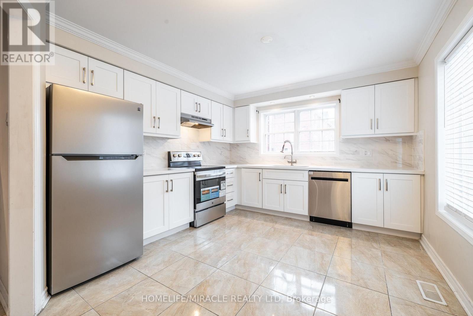 8 - 6860 Meadowvale Town Centre Circle, Mississauga, Ontario  L5N 7T4 - Photo 4 - W12673772