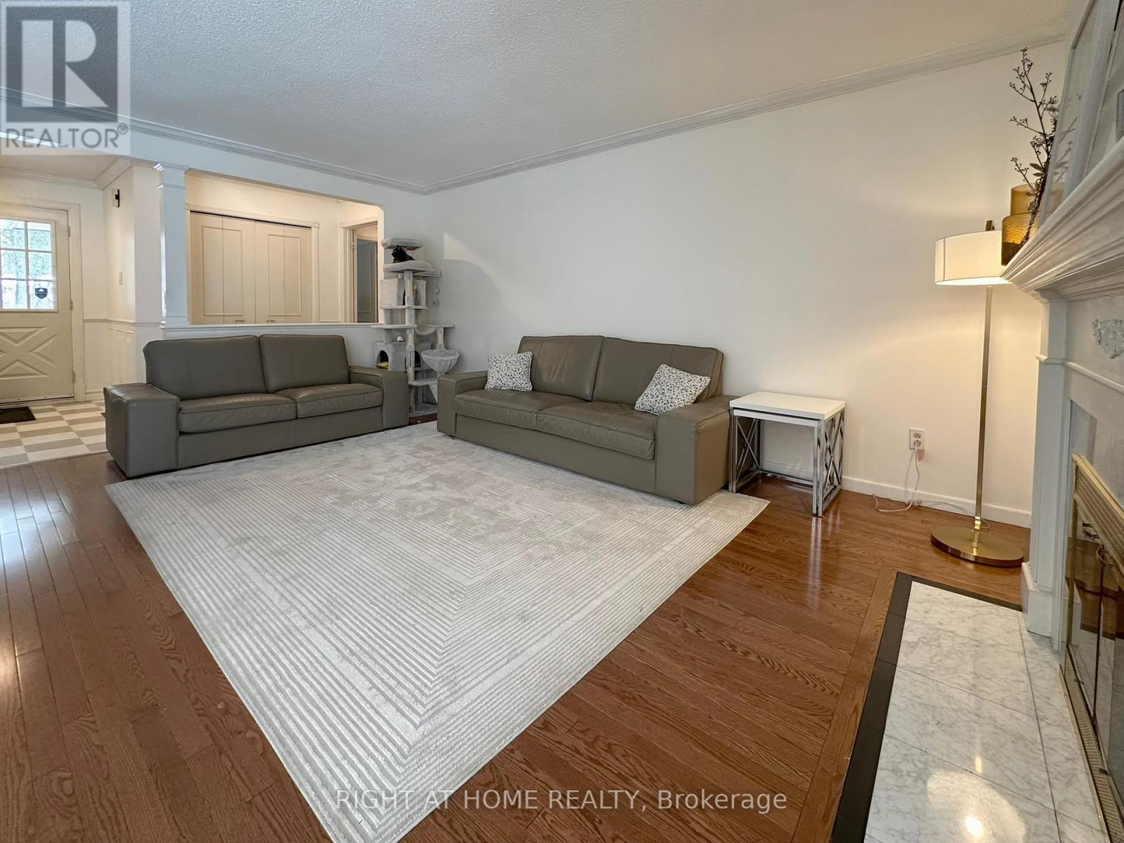 772 Wylan Court, Mississauga, Ontario  L5J 2T5 - Photo 10 - W12674794