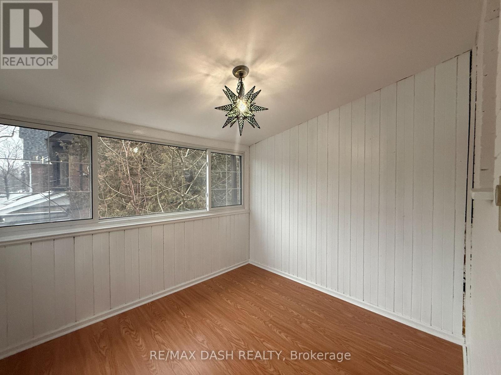 Upper - 54 Galley Avenue, Toronto, Ontario  M6R 1G8 - Photo 17 - W12674798