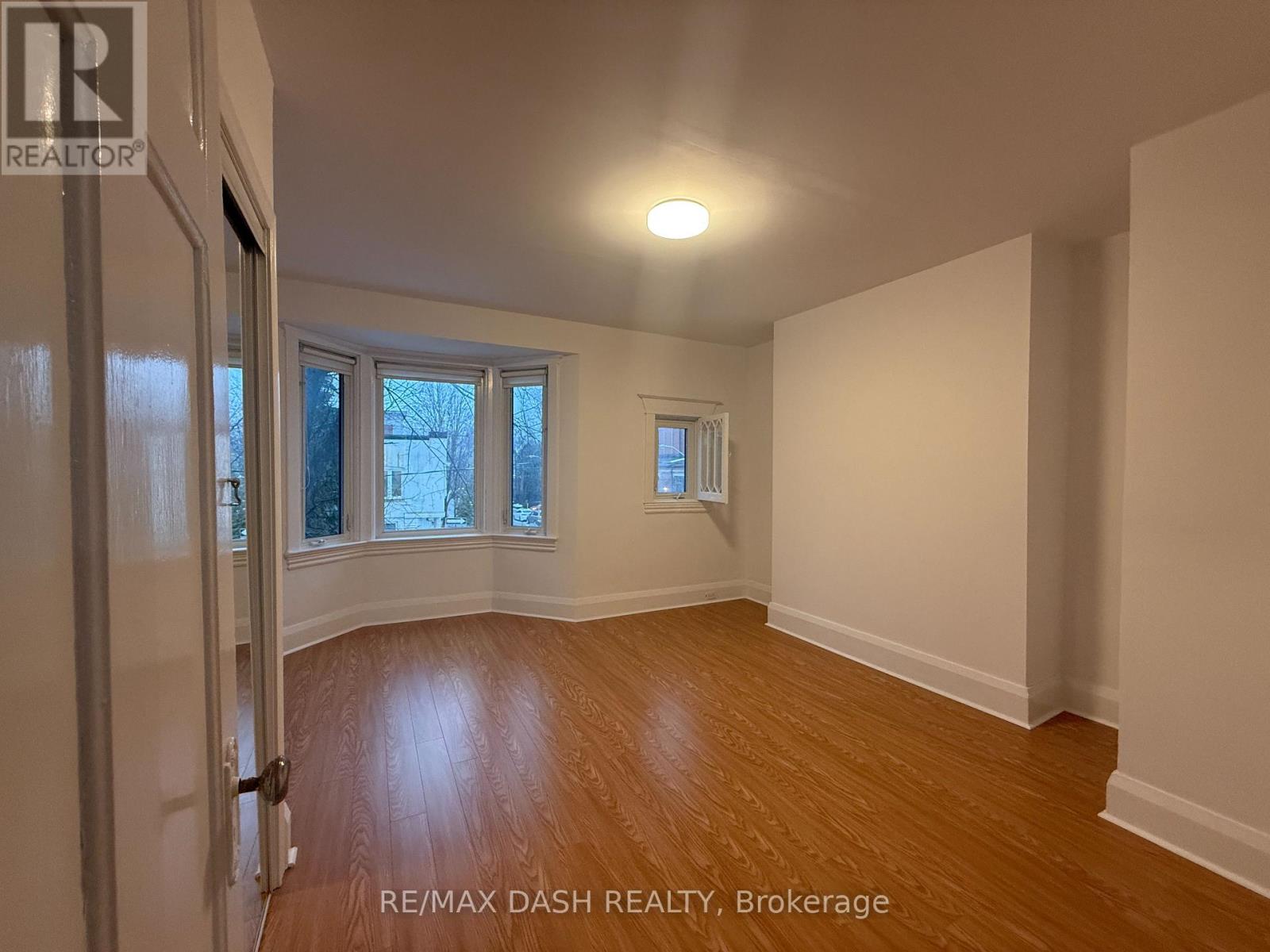Upper - 54 Galley Avenue, Toronto, Ontario  M6R 1G8 - Photo 26 - W12674798