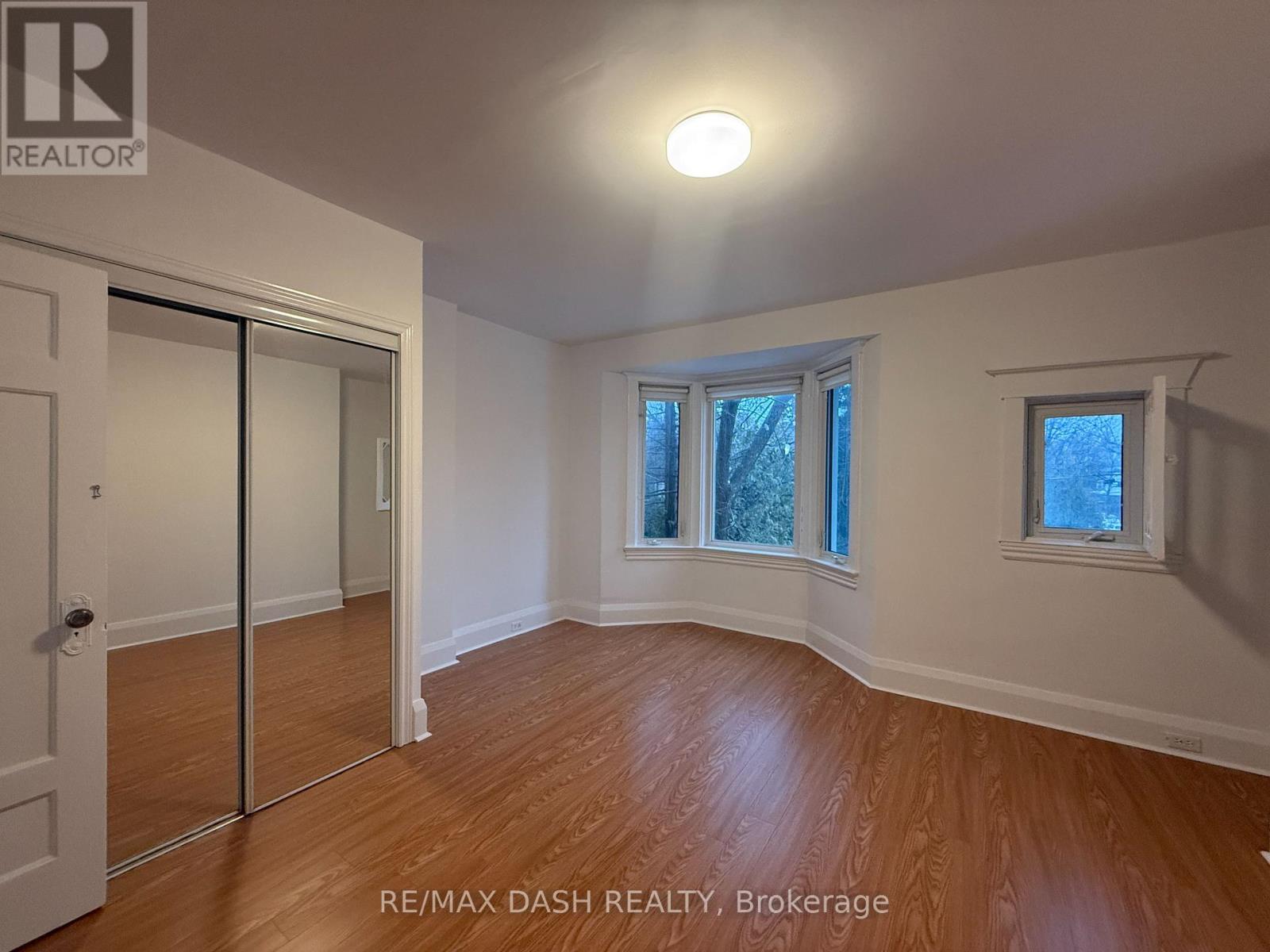 Upper - 54 Galley Avenue, Toronto, Ontario  M6R 1G8 - Photo 27 - W12674798