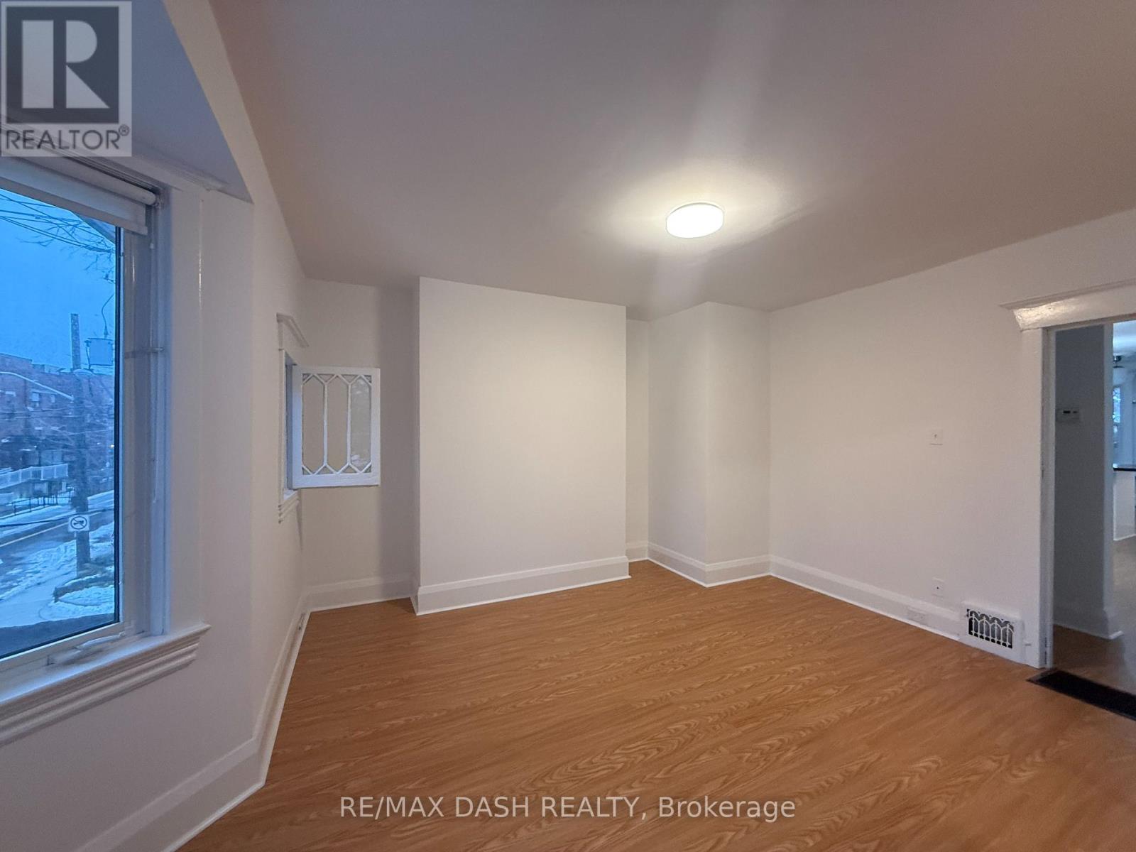 Upper - 54 Galley Avenue, Toronto, Ontario  M6R 1G8 - Photo 28 - W12674798
