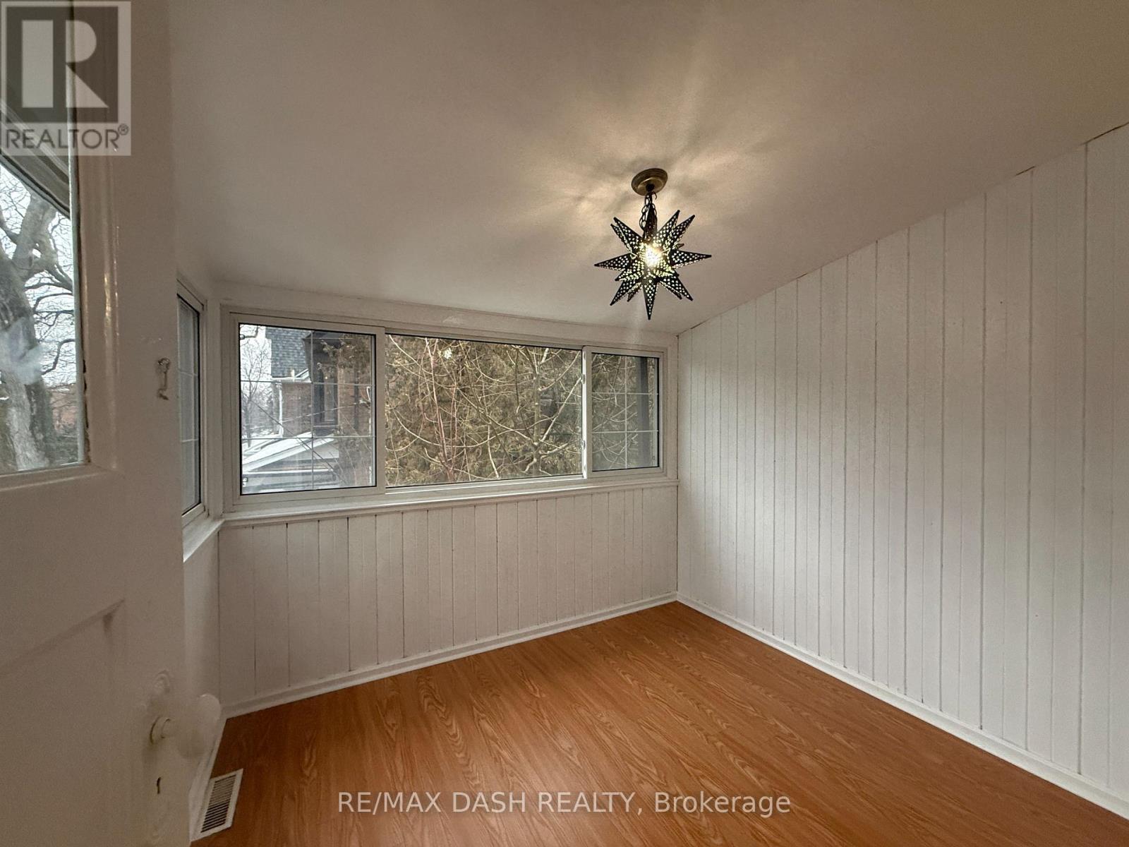 Upper - 54 Galley Avenue, Toronto, Ontario  M6R 1G8 - Photo 35 - W12674798