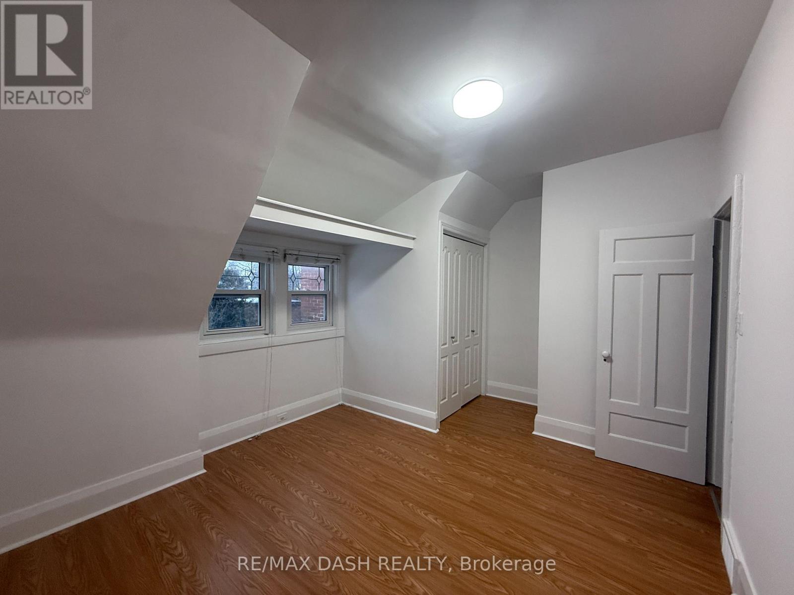 Upper - 54 Galley Avenue, Toronto, Ontario  M6R 1G8 - Photo 39 - W12674798
