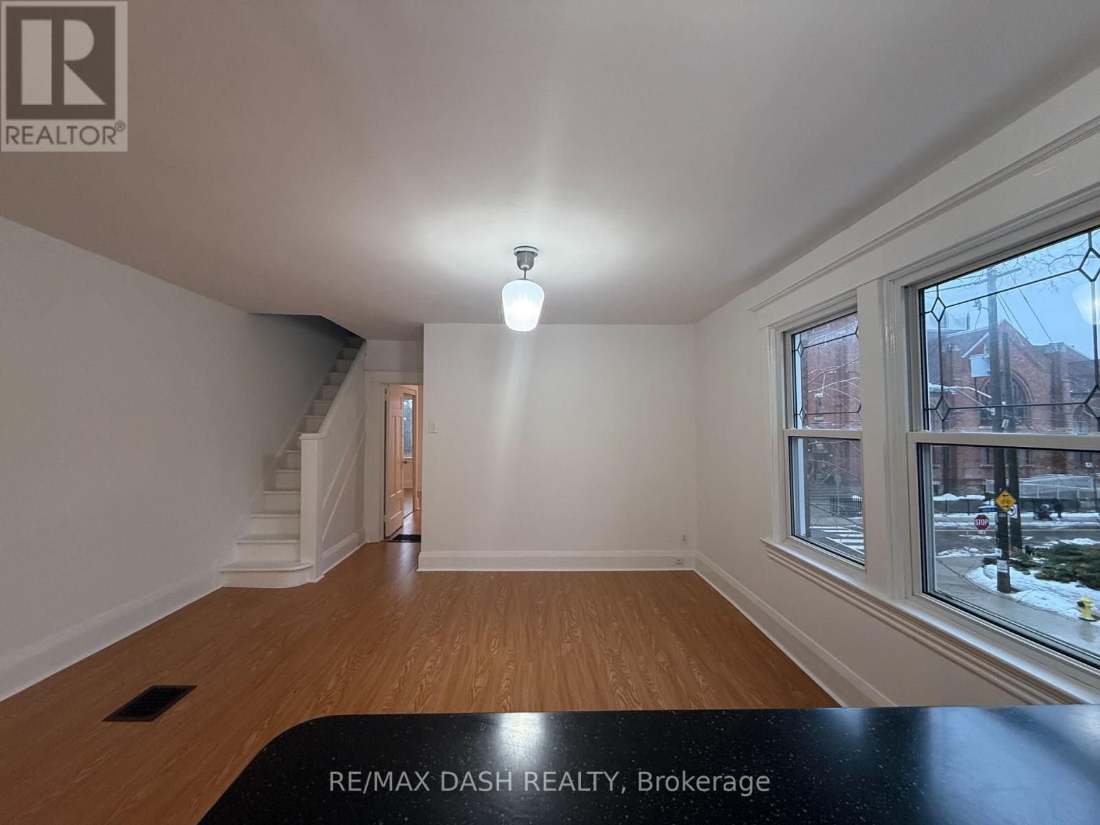 Upper - 54 Galley Avenue, Toronto, Ontario  M6R 1G8 - Photo 8 - W12674798