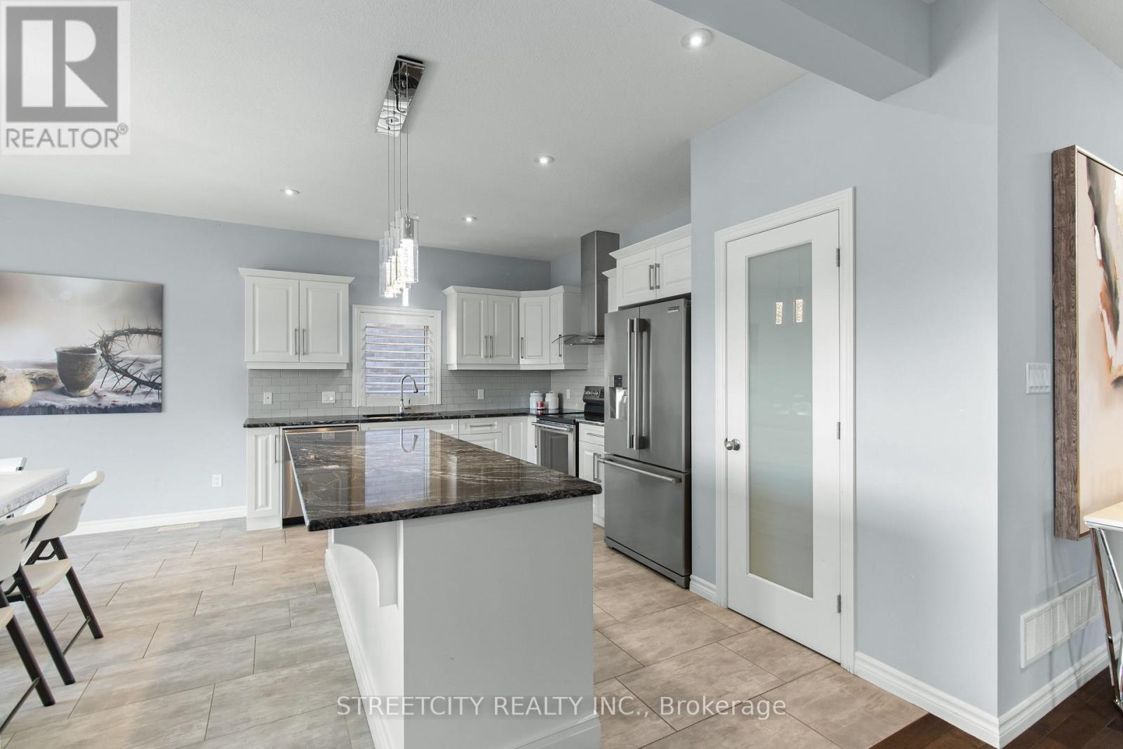 4453 Lismer Lane, London South, Ontario  N6L 0E1 - Photo 9 - X12674830